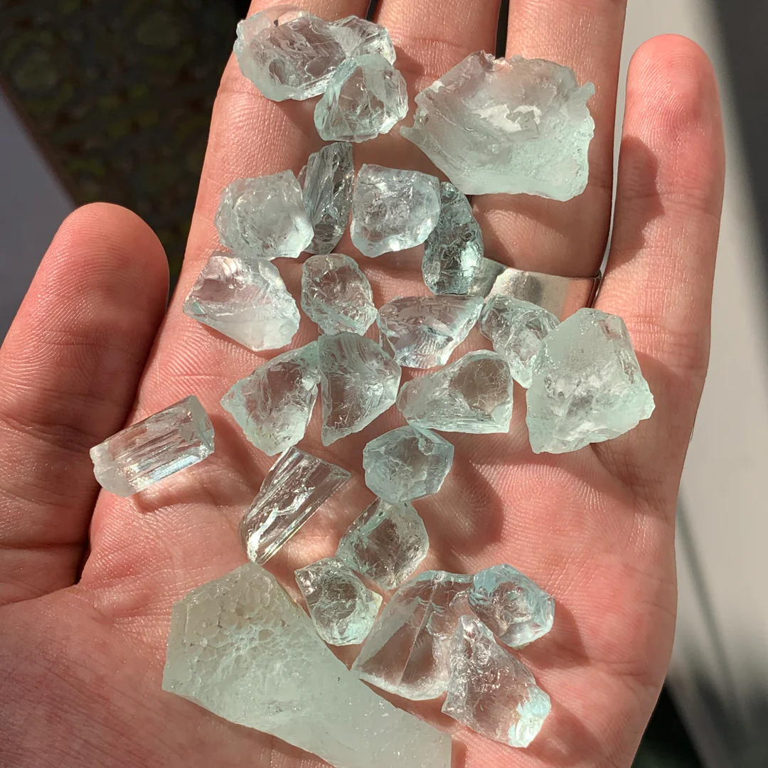 Green-Facet Rough Untreated Natural Aquamarine - Image 3